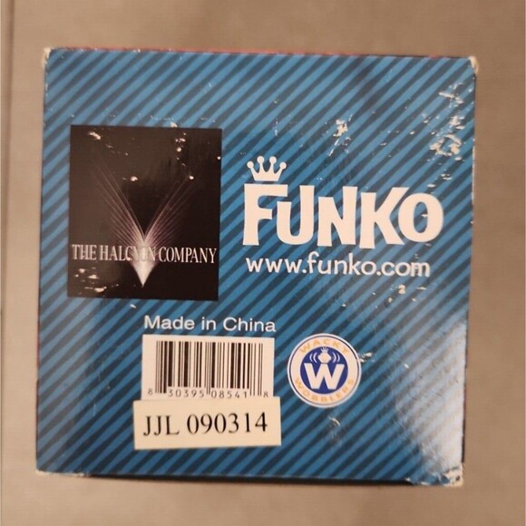 TERMINATOR SALVATION T-600 EYES LIGHT UP FUNKO WACKY WOBBLER BOBBLE-HEAD 2009 - Picture 7 of 7